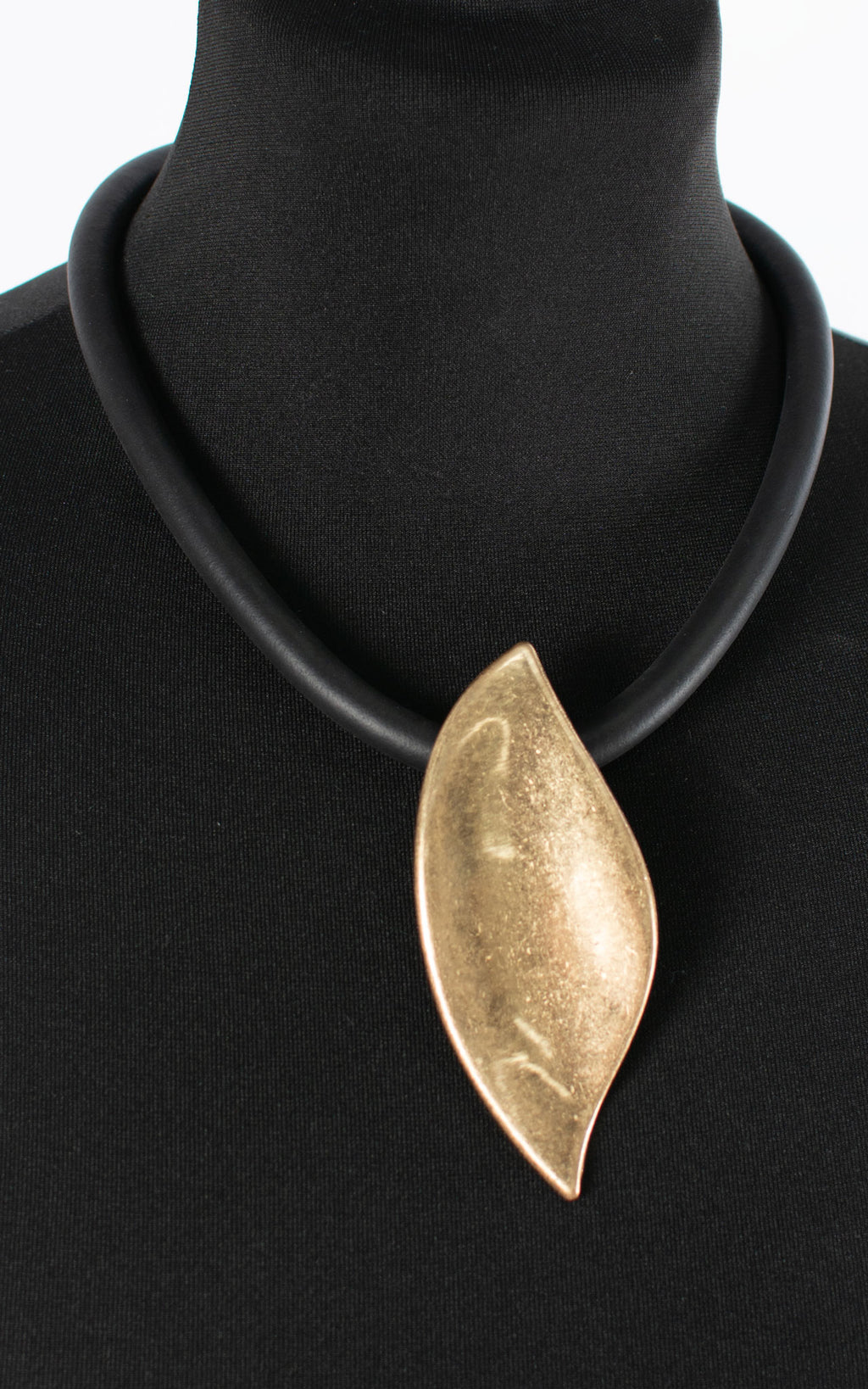 Cleopatra Necklace | Leaf